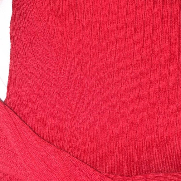 Red top - Picture 6 of 6